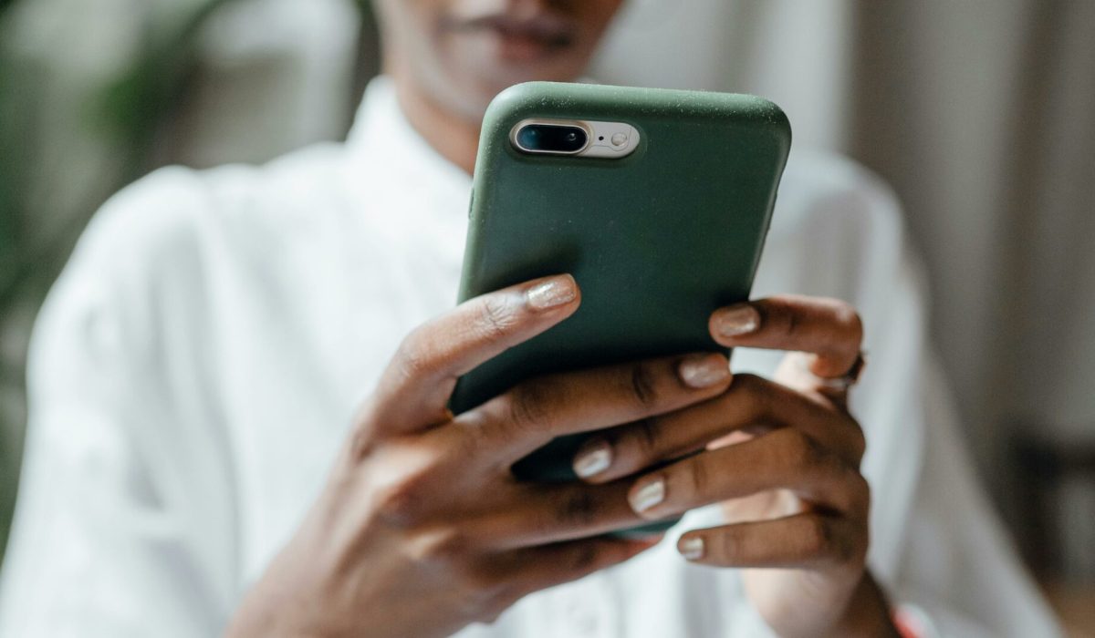 pexels-ketut-subiyanto-4350099